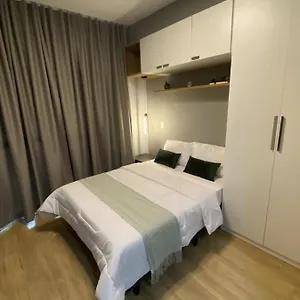 De Luxo A Passos Do Metro Apartamento